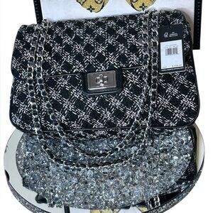 NWT Karl Lagerfeld Paris Agyness Medium Shoulder Bag. Retail $328.00